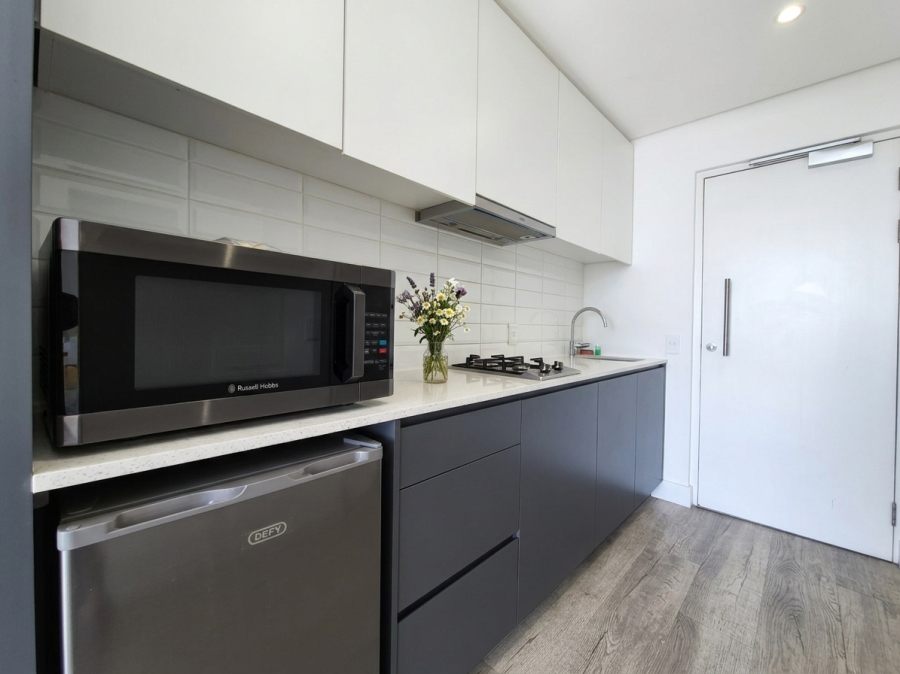 To Let 1 Bedroom Property for Rent in Woodstock Western Cape